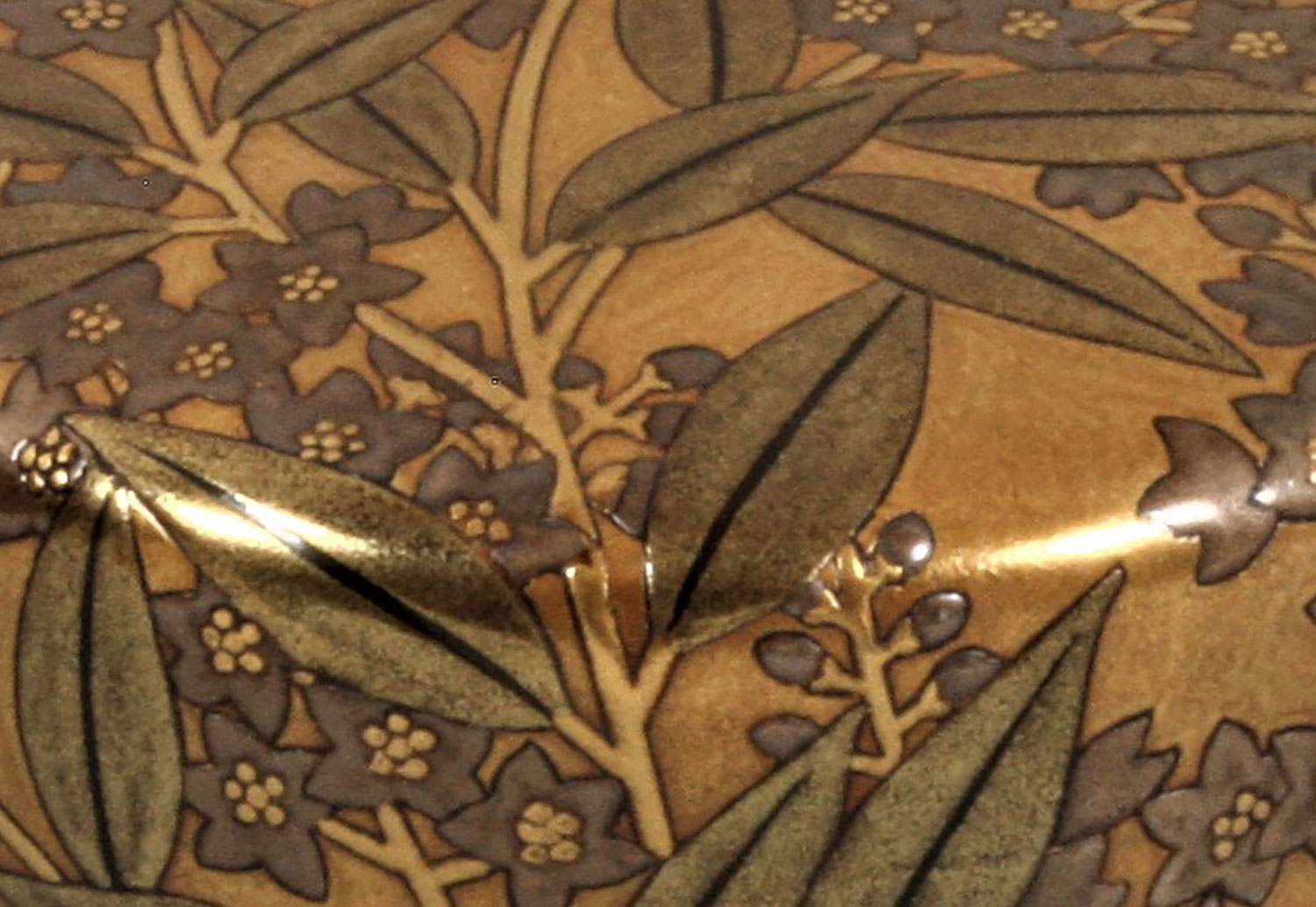 植松包美（うえまつ ほうび）：漆芸：金地卯の花蒔絵平棗